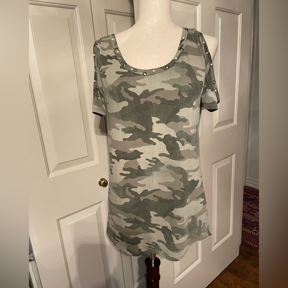 Free For Humanity camouflage T shirt - Picture 1 of 7